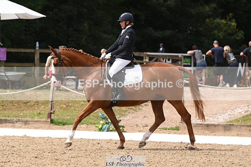 250719A-113206-04391 - 039-Caroline.Toman-D-Pandora.Ramall