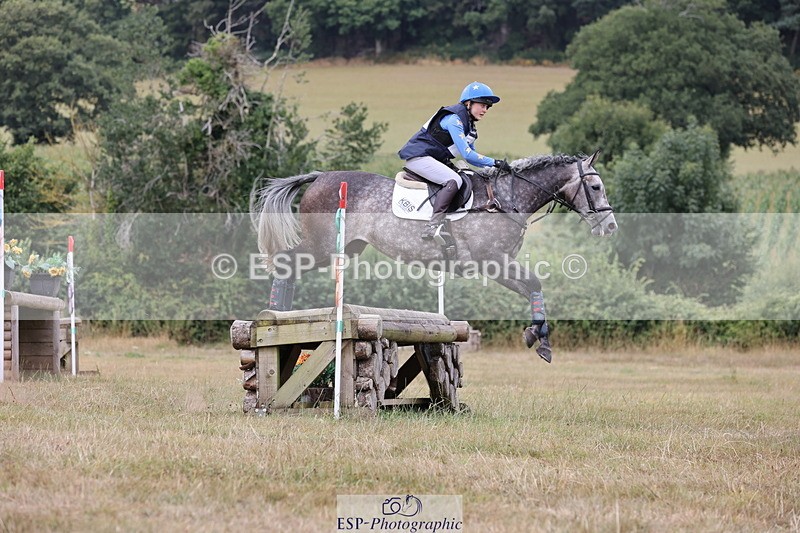 250802A-132135-04331 - A-038-Maisy.Miller-HEADDON.SWAN.SONG