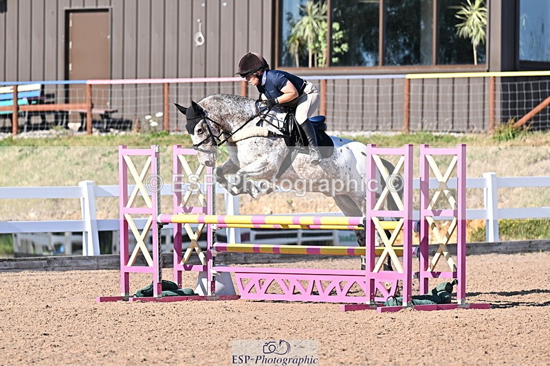 250708A-182558-00518 - 90cm Classes