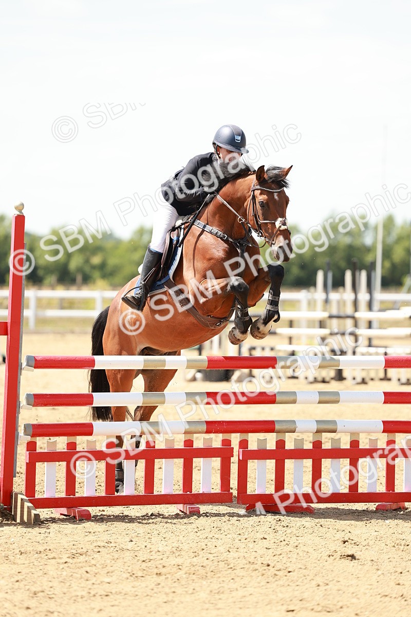 SBM_007514 - Class 3 - Senior Newcomers - 1.10m Open