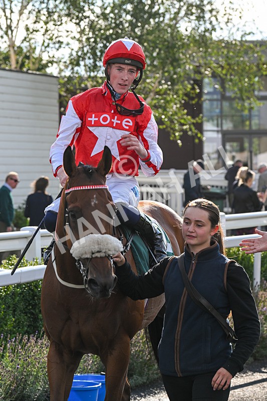 280824-Race 6-Night On Earth-4999 - Race 6