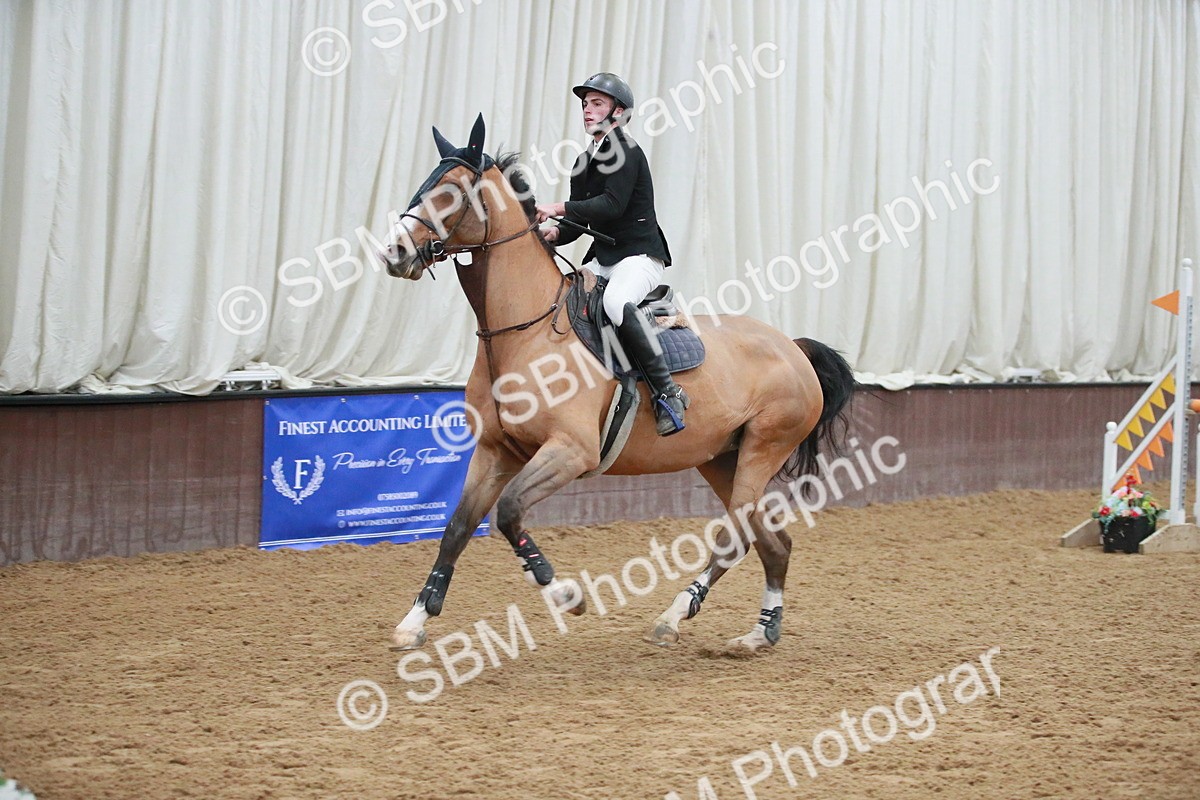 SBM_001060 - Class 4 - Senior Newcomers - 1.10m Open