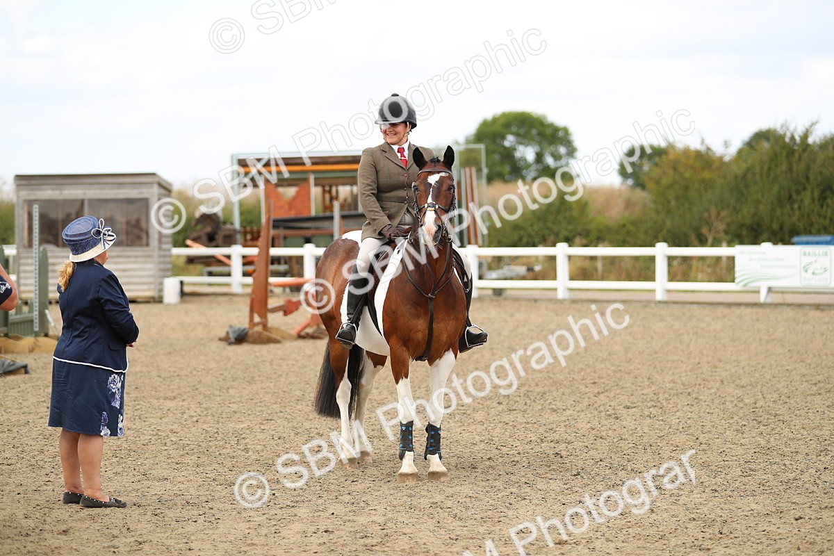 SBM_05571 - Class 48a Style & Performance 70cm (15-19)