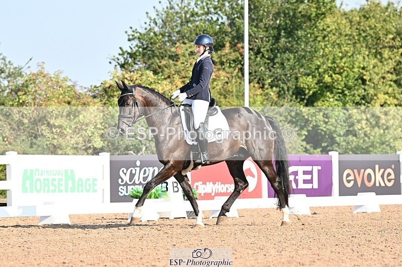 250816-090257-02548 - 113-Chloe.BakerFirst.Date.III