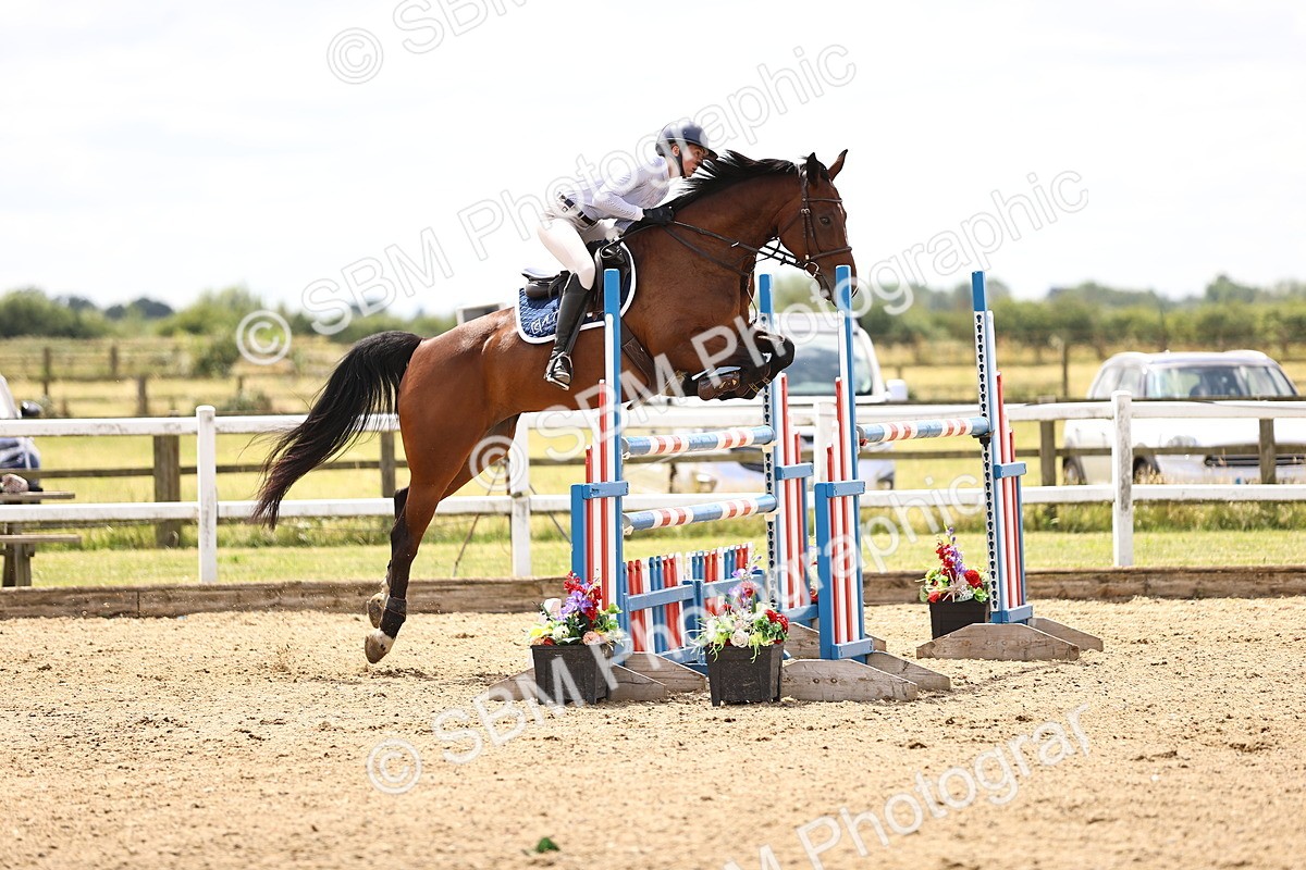SBM_003741 - Class 22 - Senior Foxhunter 1.20m