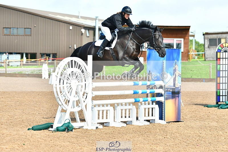 230805A-112642-00291 - Cls 2 Snr Newcomers & 1.10m Open