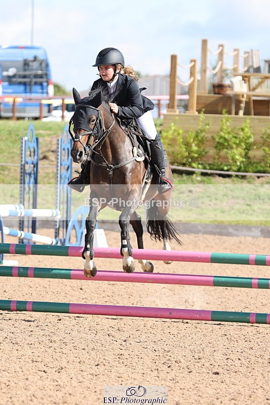 240714A-092708-01573 - Cls 1&2 128cm 10yrs & 70cm Open