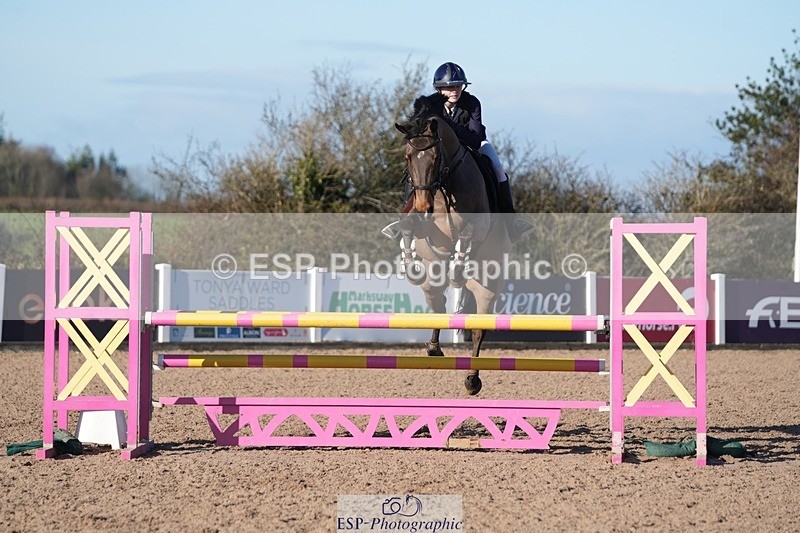 251130-115958-01124 - Cls 6 Blue Chip Pony Newcomers & 1m Open