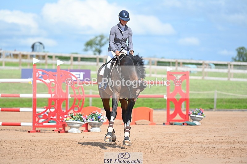 230721A-160104-07558 - Cls 10, 2 Star Big 1.45m Start to break