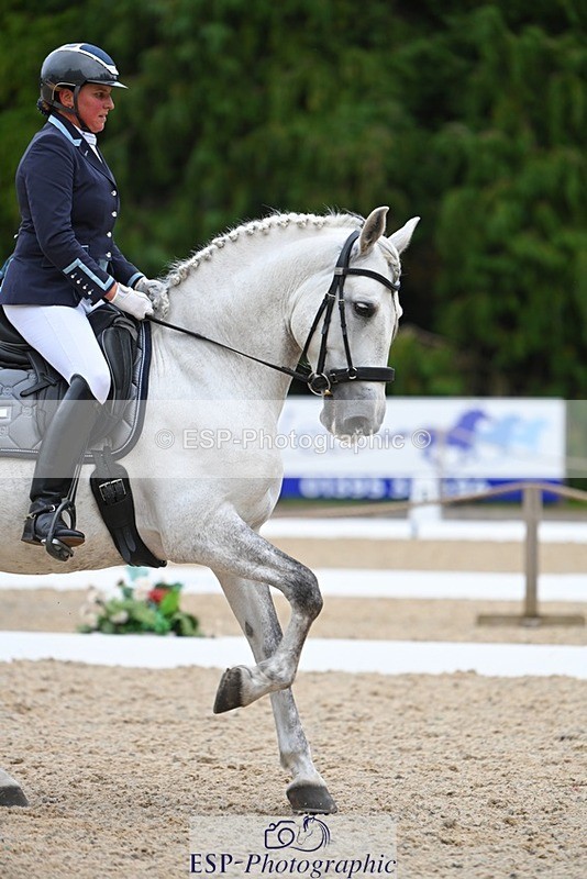 230813-173540-08706 - Cls 14 Medium Silver 16.45 to End