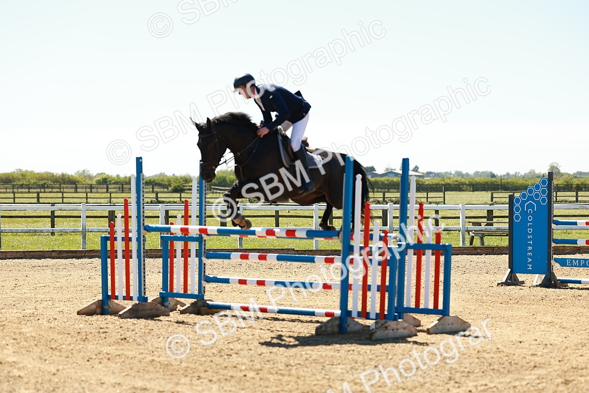 SBM_001048 - Class 4 - Senior Newcomers 1.10m