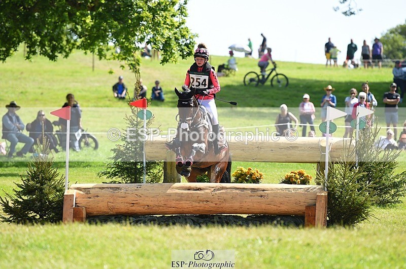 230527-102834-08559 - 254-PURE_TRENDSETTER-Ellie_Fredericks-XC