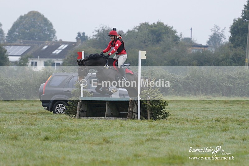 WWHT 171021 0303 - Novice Restricted (0.80m)  17/10/21