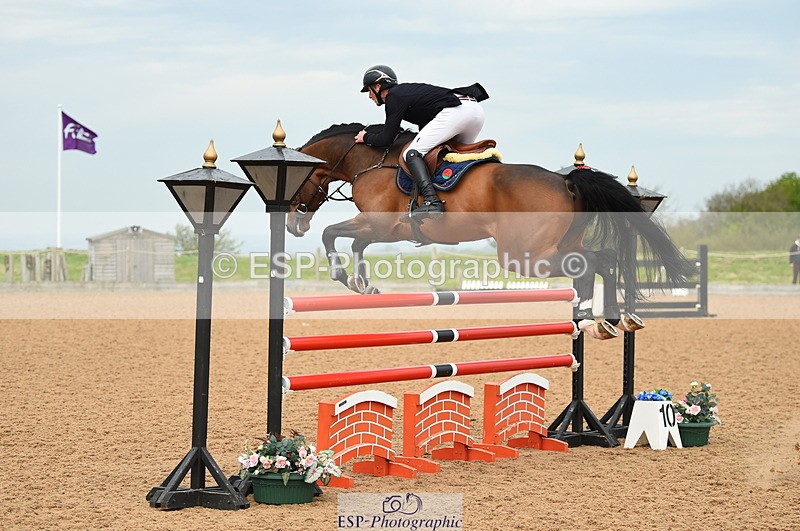 230504A-091804-00322 - Cls 8 Snr Foxhunter