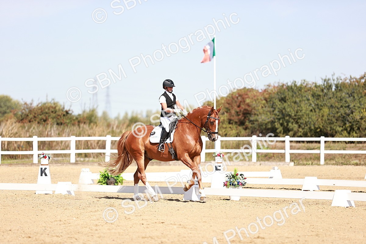 SBM_004556 - Class 12 - Novice 5 - 10.31-11.41