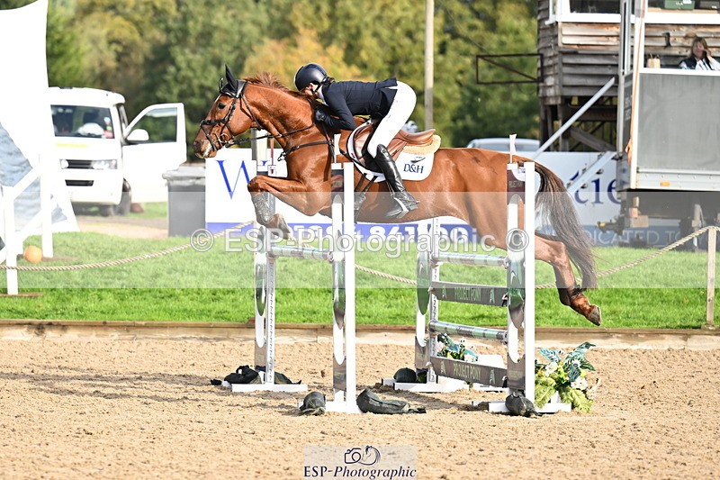 251024A-102716-06447 - B-139-Kirsty.Short