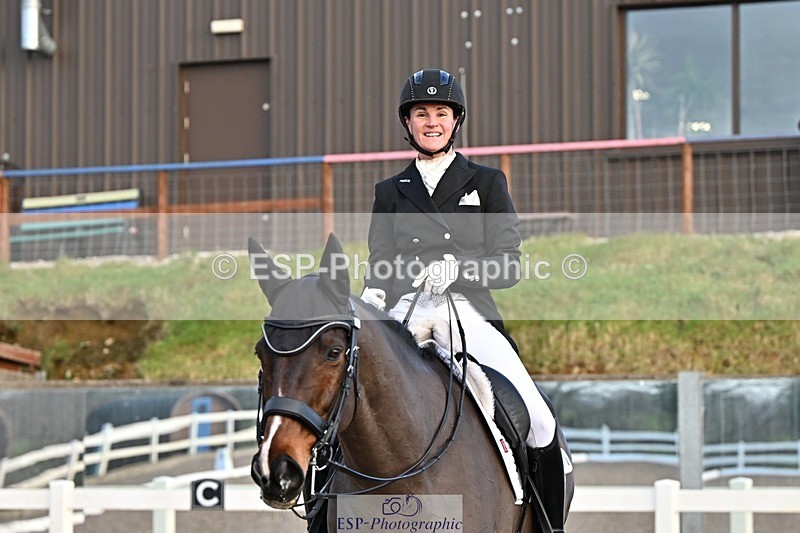 241214-150217-03067 - 160-Shelly.Smit-Sharp.Sharp