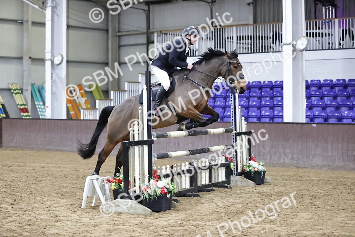 SBM_001027 - Class 4 - Senior Newcomers/ 1.10m Open