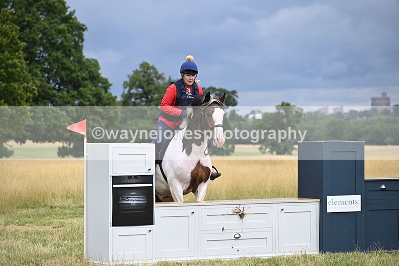 WJ6_2807 - Time at Jump 11:06 to 11:40