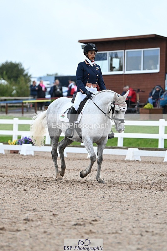 250907-122037-08307 - 010-Donna.HarrisKylah