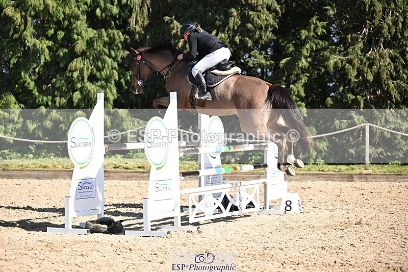 260321A-134430-00831 - 5 Newcomers 1m 10