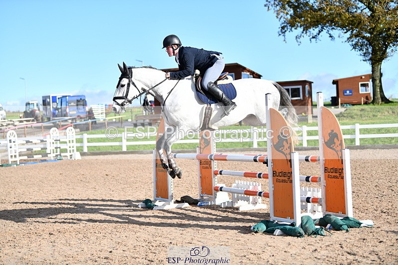 231110A-135734-00722 - Cls 5 Newcomers & 1.10m Open