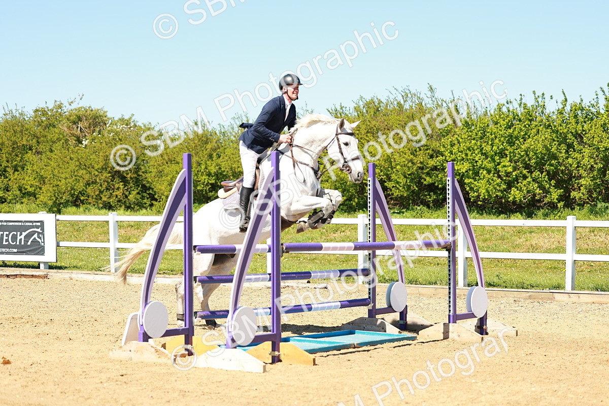 SBM_001416 - Class 4 - Senior Newcomers 1.10m
