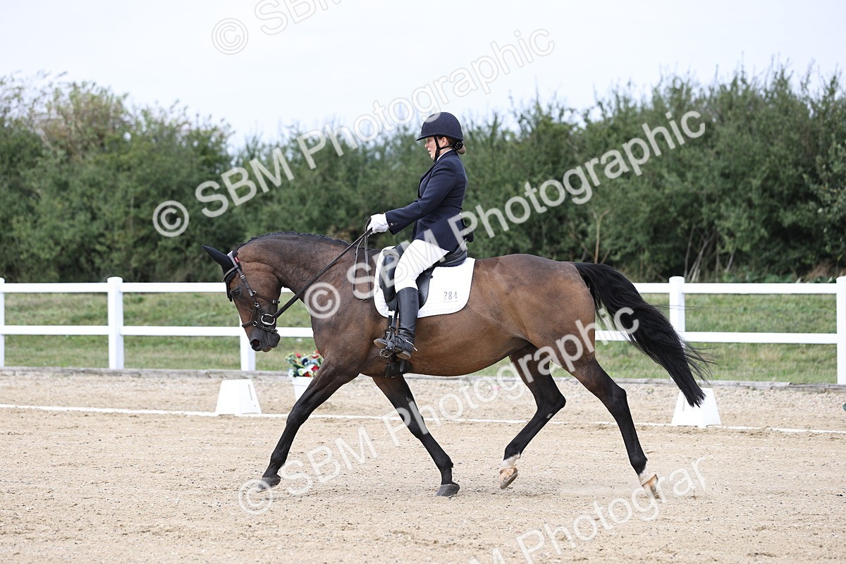 SBM_017477 - Class 14 - Novice 23 - 13.52-14.55