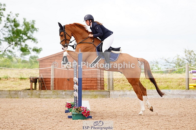 240526A-104832-07640 - Cls 26 Chard Equ 1.05m and 1.10m Grand Prix