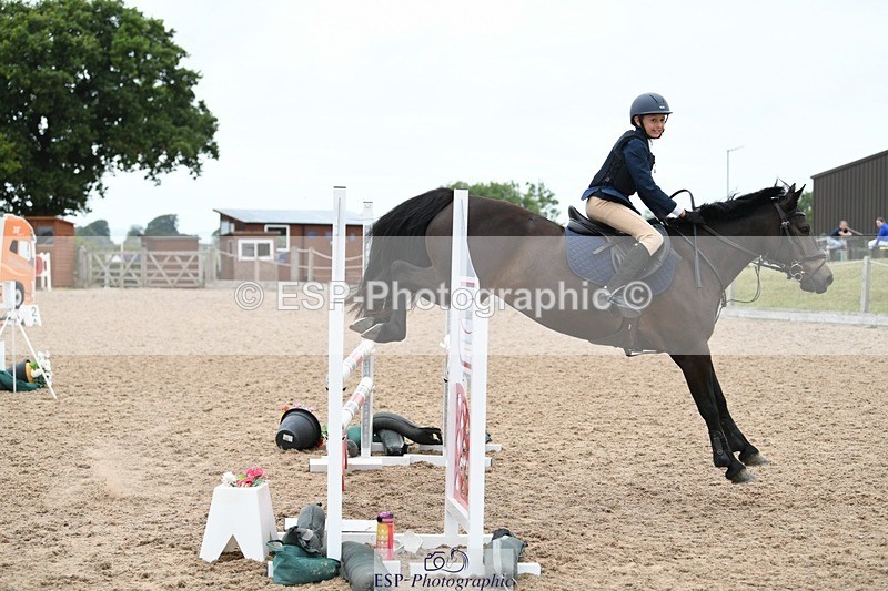 250807-112130-00611 - 90cm Round 1