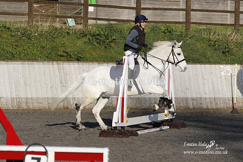 _EST0022 - Bourne Valley Riding Club Winter Showjumping 27/03/22