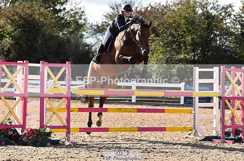 231014A-142858-05296 - Cls 15 1.05m Amateur Q 2nd R