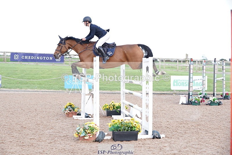 241004A-164804-02867 - Fri 05 Nat 1.30m & 1.40m Open