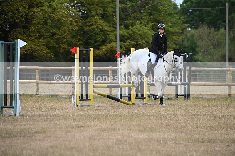 WJ6_0662 - Class 14 Intermediate Jumping 75cm