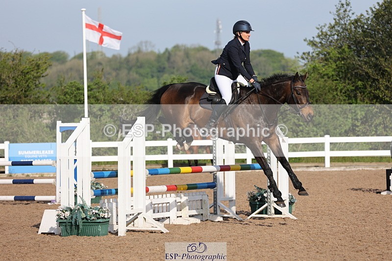 240510A-082220-04198 - Cls 13 British Novice and 90cm Open