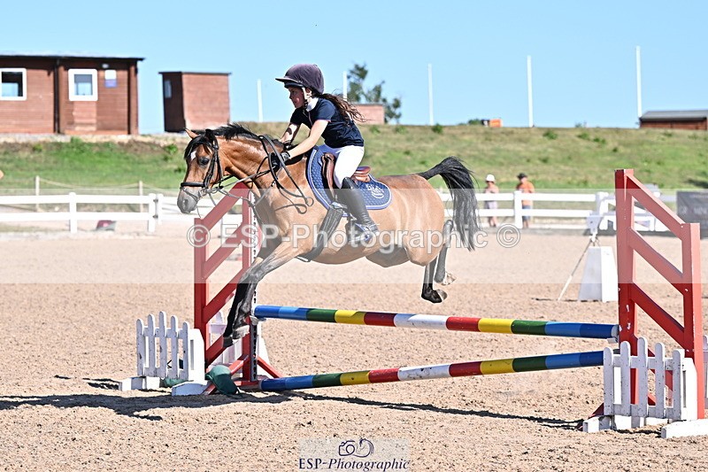 250708A-171116-00205 - 70cm Classes