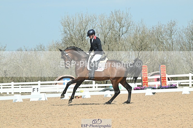 250403-104250-01570 - 048-Angus.Corrie-Deane-Maigret.VD.Watermolen