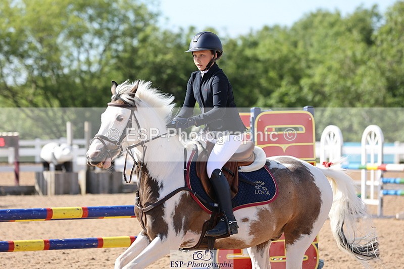 240629A-171850-08331 - Cls 13 Stepping Stones 128cm + 138cm