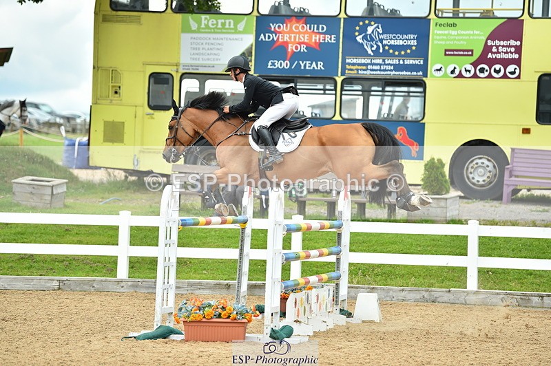 230720A-140058-03272 - Cls 21, 1 Star Gold 1.30m