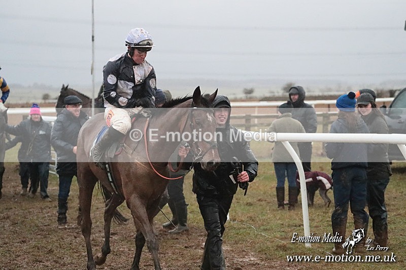 PtP 260125 1123 - Cocklebarrow Point-to-Point racing with the Heythrop Hunt 26/01/25