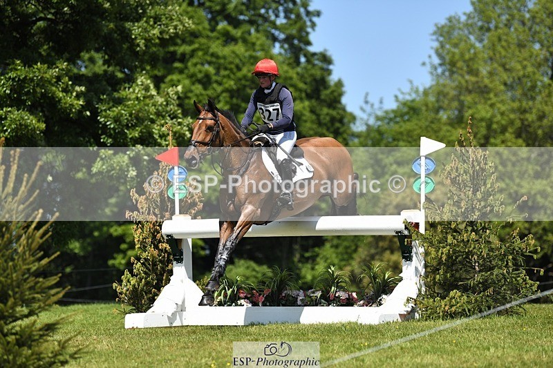 230527-142824-09919 - 327-ROMANTIC-Rosie_Fry-XC