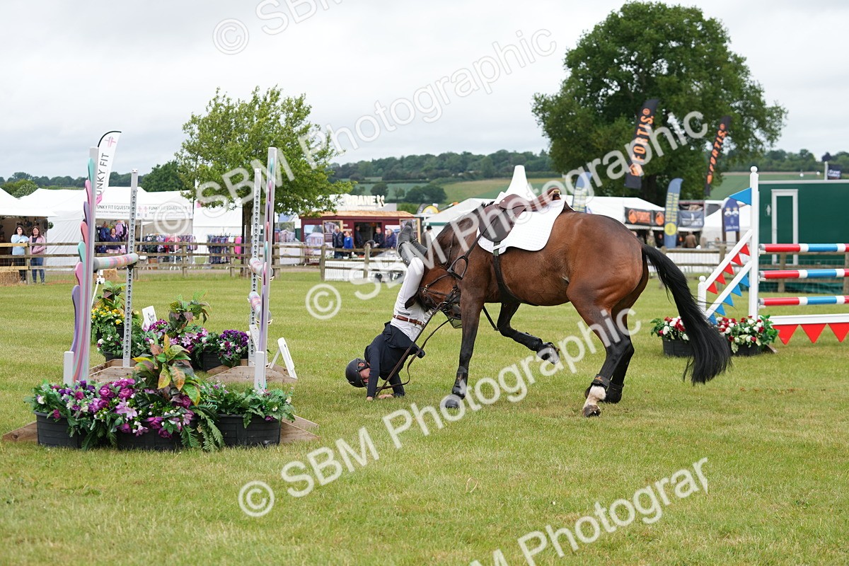 SBM_01970 - Class 200 - Martin Grant Homes Stakes 1.25m Open