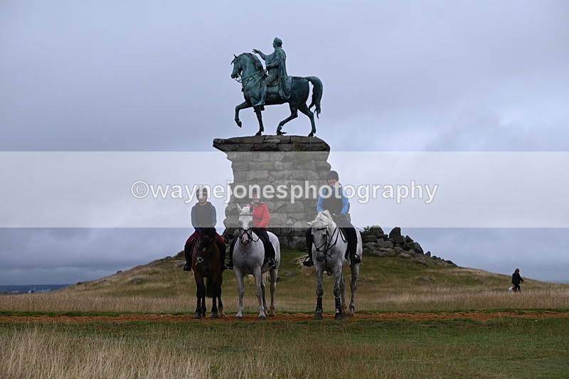 DSC_2324 - Time at Statue 12:34 to 12:56