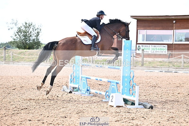 250827B-133158-00585 - Cls 4 Snr Newcomers 1.10m