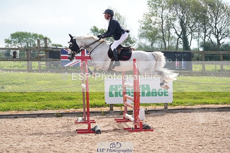 260508-100523-04773 - Cls 12 Snr Foxhunter