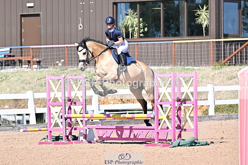 250708A-165152-00119 - 70cm Classes