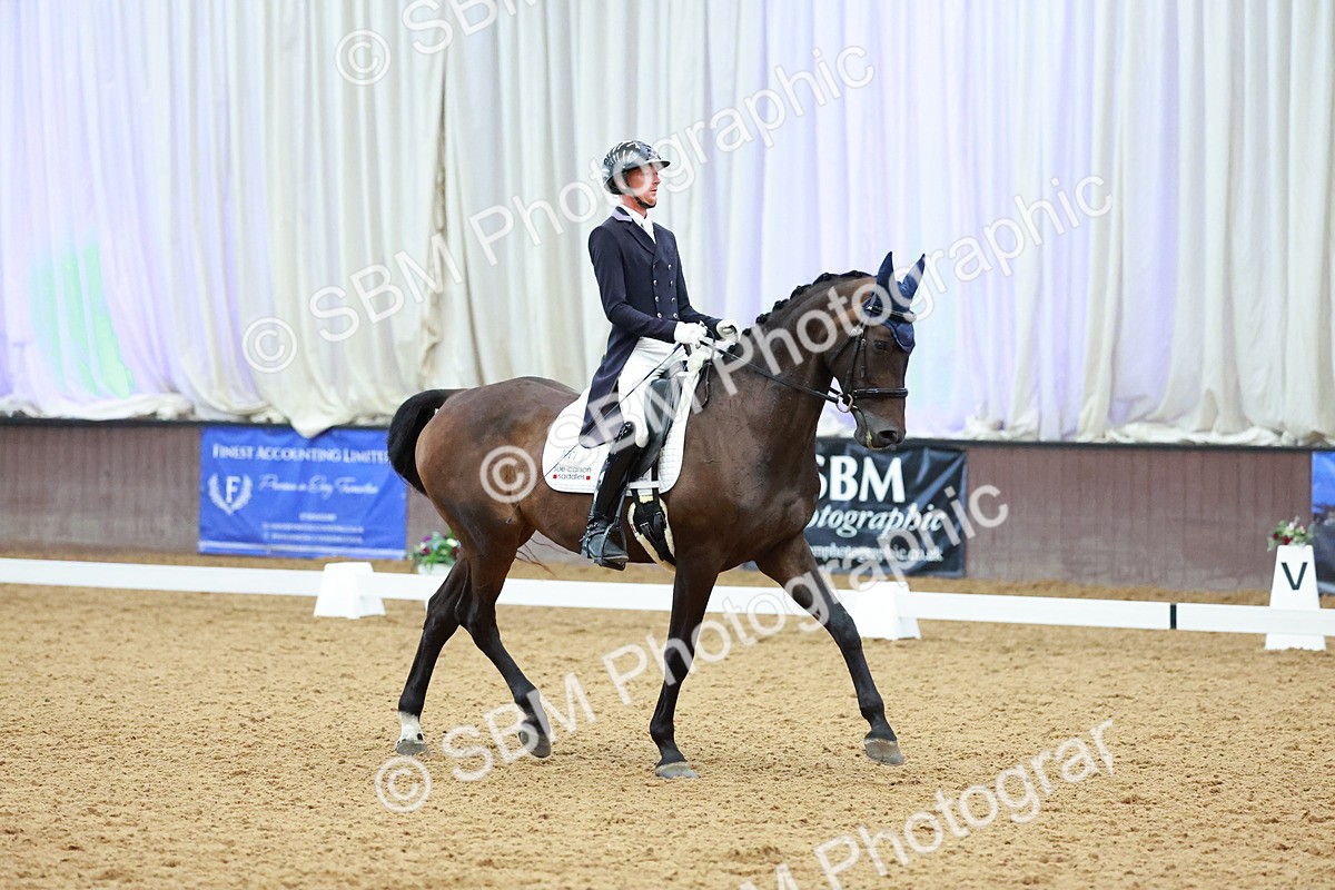 SBM_008046 - Class 9 - FEI INT II - 16.54.17.57