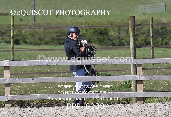 BPP_0038 - CLASS 19 SUN Senior British Novice/ 90cm Open