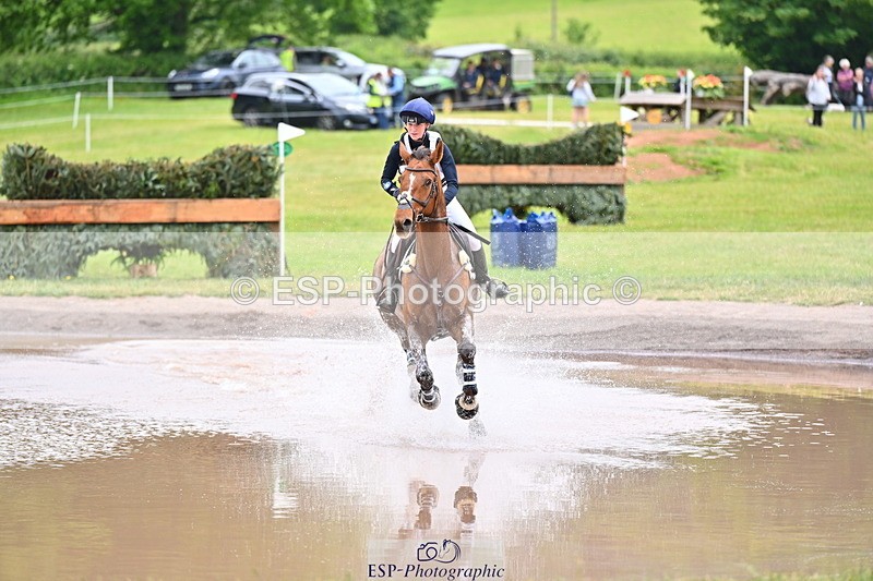 250524A-102202-08978 - A-056-Ivy.Fisher-BALIEF.DE.REVE