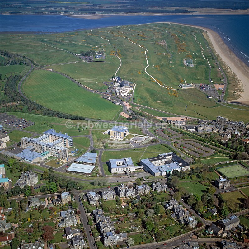 A00312B Town of St Andrews from above Hepburn gdns in 2002 - Settlements, infrastructure and attractions